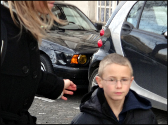 gamin en hiver paris