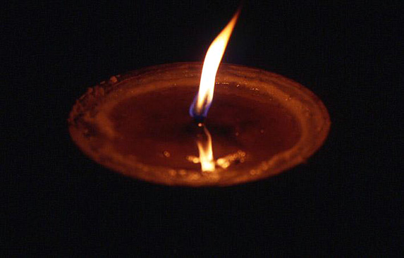 tibet flamme de lampe a beurre