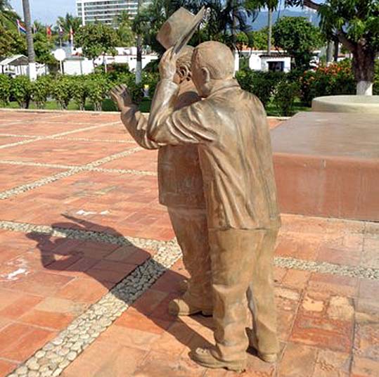 puerto vallarta statues