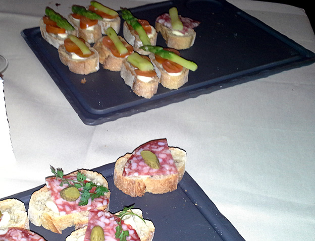 Roger la Grenouille buffet