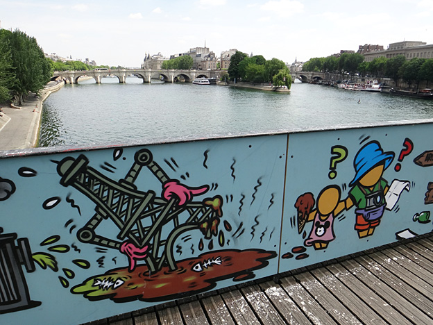 paris pont des arts 2015 paris poubelle socialiste 3