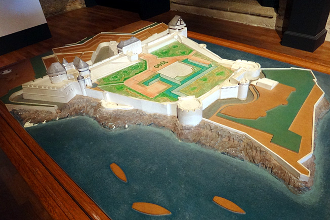 brest chateau musee de la marine