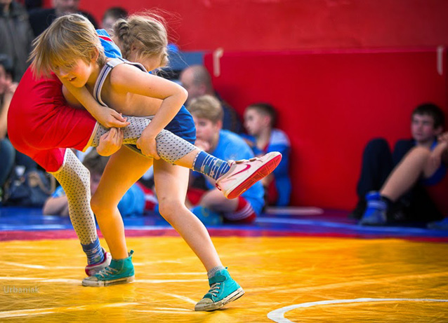 lutte gamins izabela urbaniak