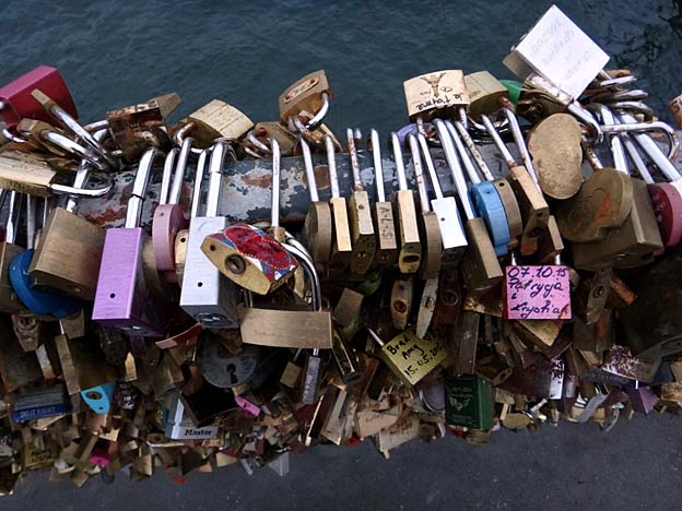 paris cadenas decembre 2015
