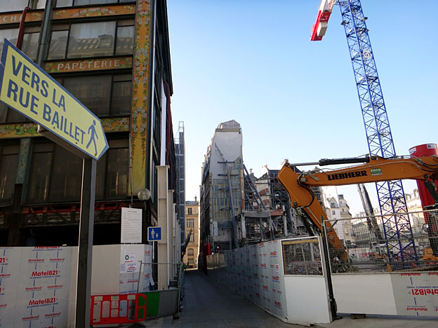 paris samaritaine en travaux rue de la monnaie